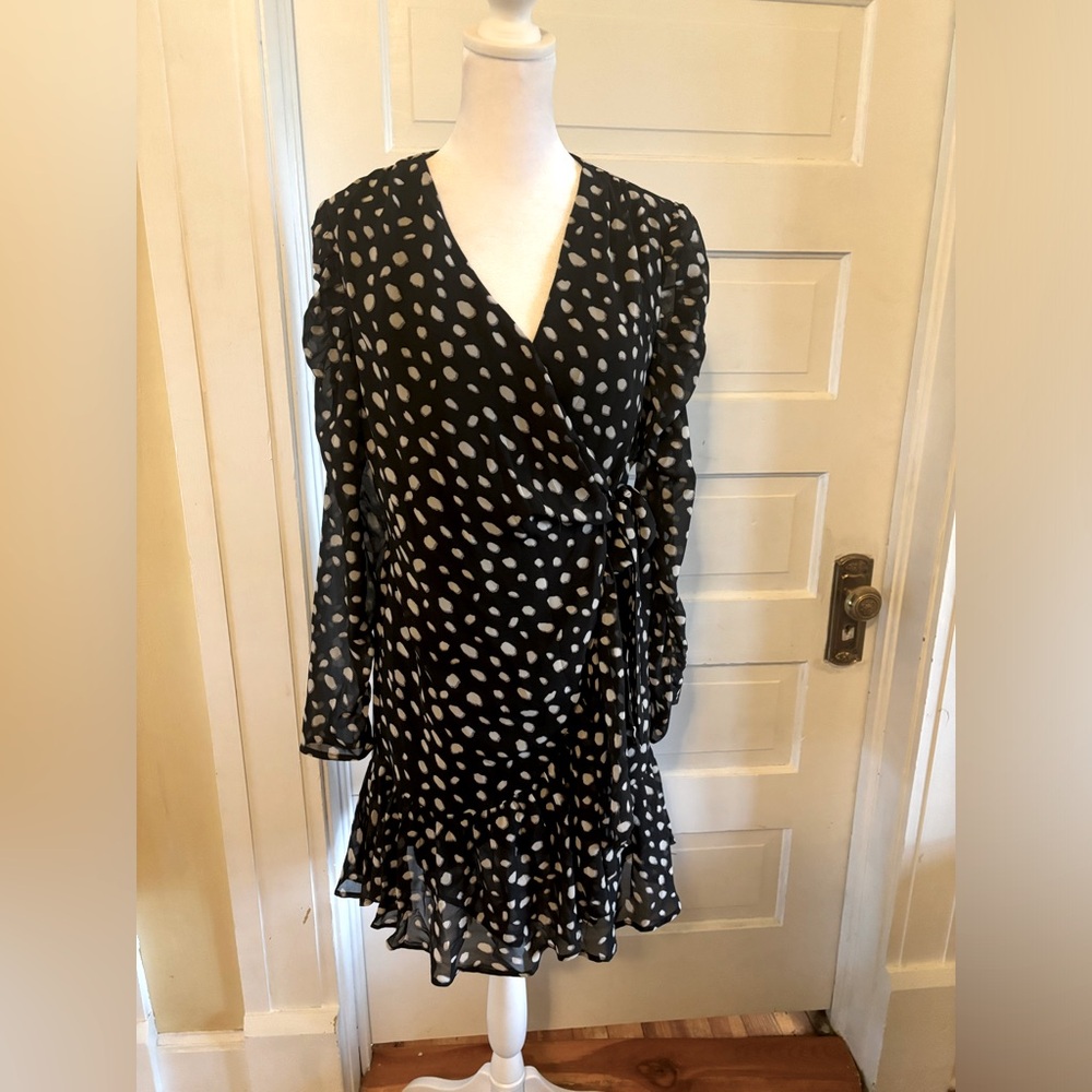 Women’s Boutique Wrap Dress - Size Medium